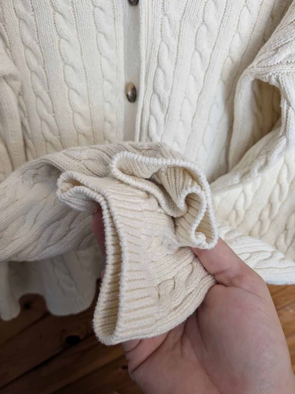 Reformation Eros Cotton Cable Knit Cardigan in Cream / Ivory – Size Medium - Picture 4 of 6